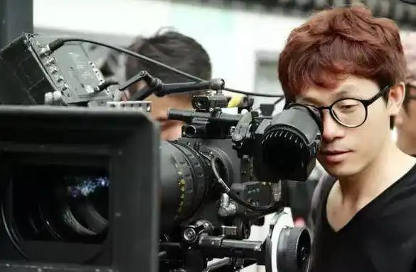 电竞导演:中国的导演圈也是一个论资排辈的阶级社会,新人要想出头是