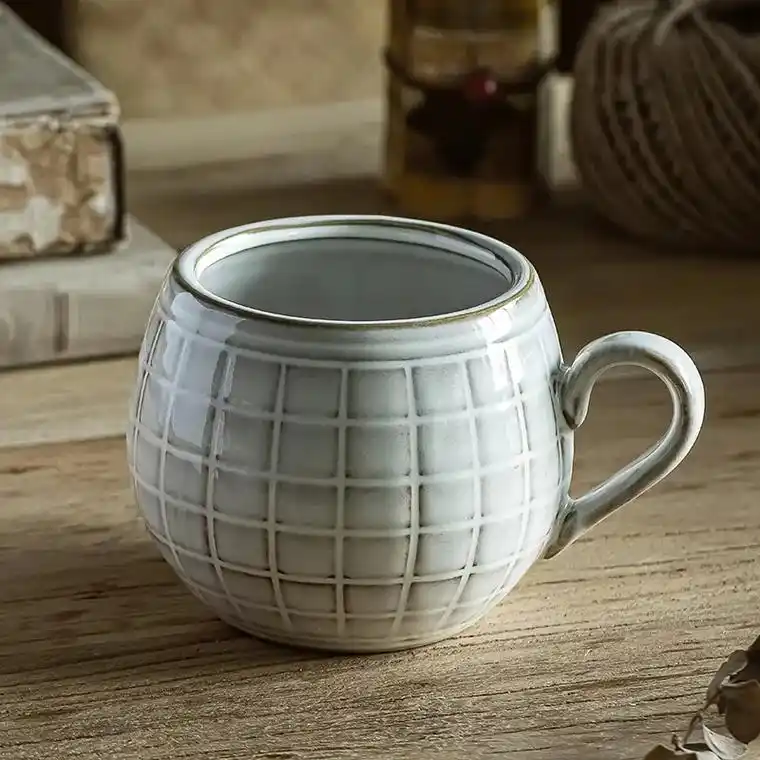 喜欢这个陶瓷杯,大容量,可以装很多水,也可以当咖啡杯.颜值高 - 抖音