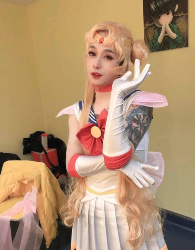 rapper女装大佬上瘾疯狂穿裙子不演了不演了