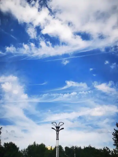 原相机下的天空太美了