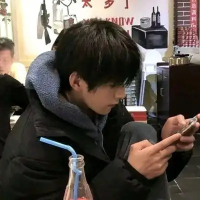 清新男生帅气的很好看的头像最新 文艺男超级帅的好看的男头_女生头像