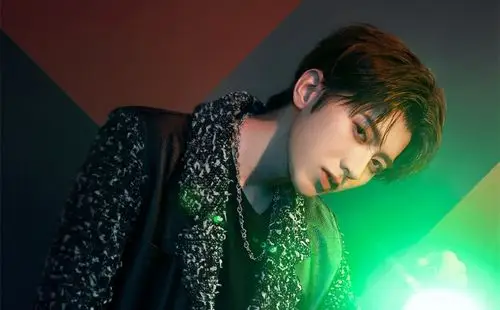 青春有你2蔡徐坤壁纸_新晋制作人蔡徐坤