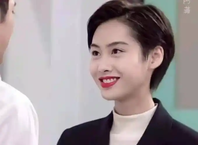 盘点下港圈曾经让人眼前一亮的短发造型的女明星