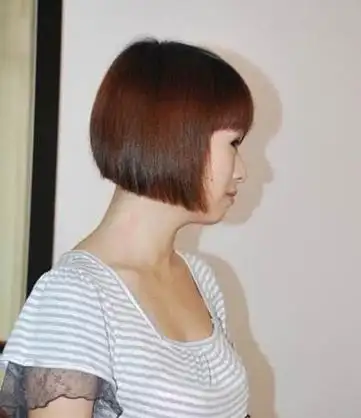 最新女生直发波波头发型