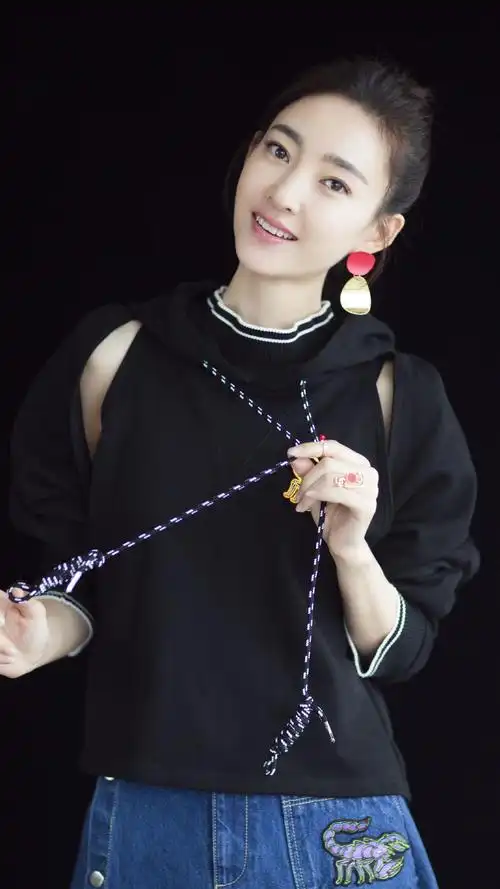 王丽坤精美壁纸:颜值担当,身材和气质非常的出众