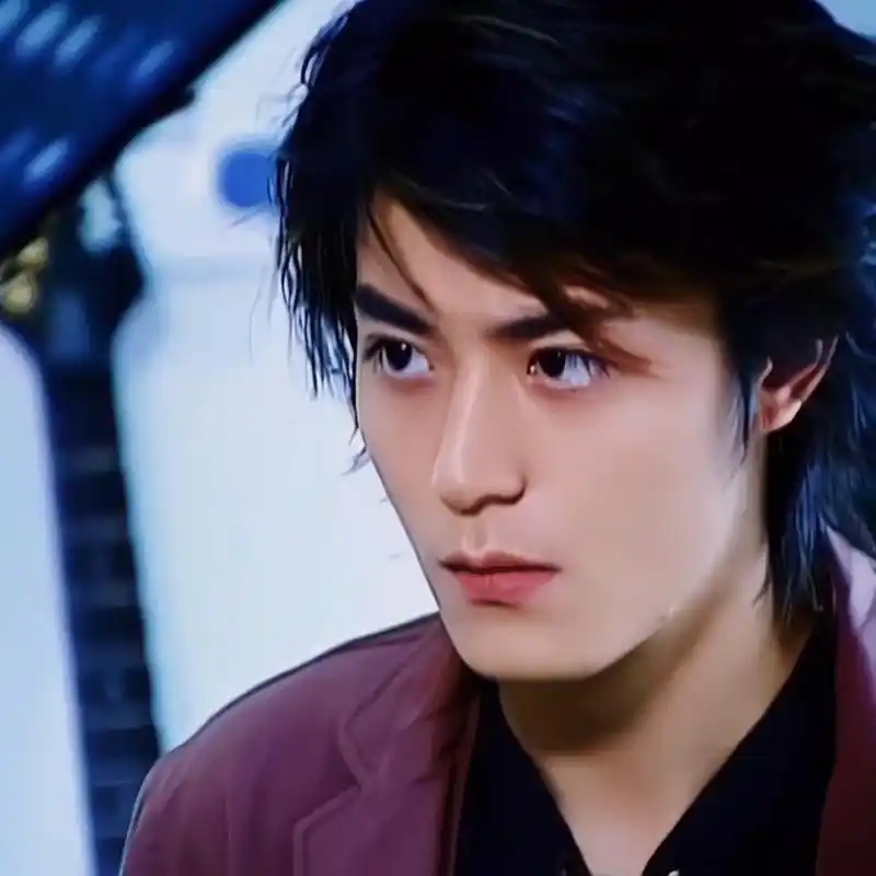 霍建华当年的颜值是真的可以用绝美来形容啊[流泪],这眼神真的太勾人