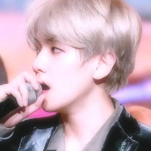 边伯贤//男爱豆头像//苏百里自截自修//拿图点赞收藏//二转打cr堆糖