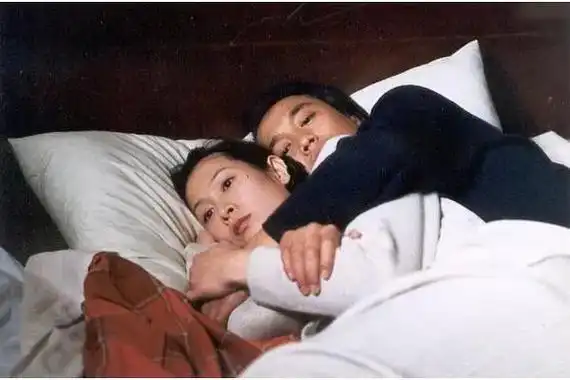 黄磊刘若英20年前的争议作品,有人说是另类版《霸王别姬》_娱乐_爱讯