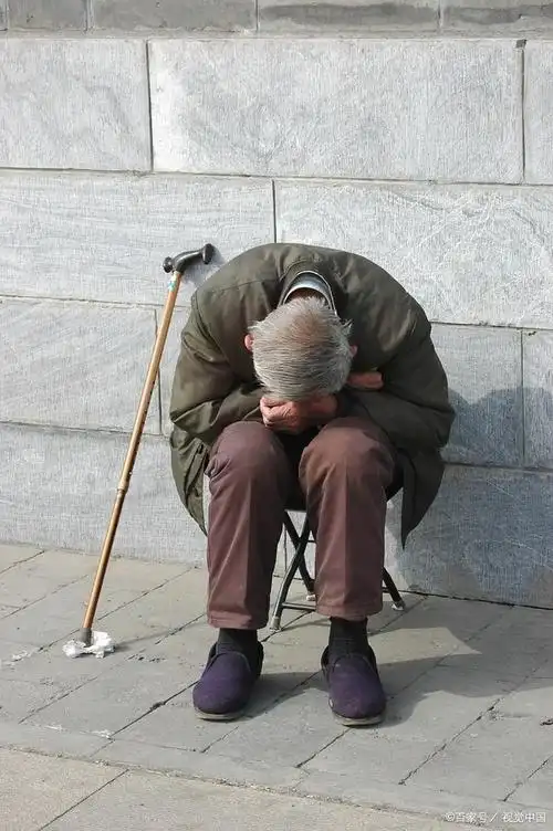 各自保留一些私人空间是最好的,因为一些不为人知的原因可能会导致