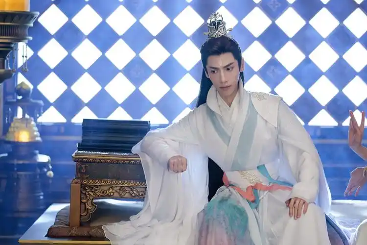 罗云熙长月烬明古装剧照壁纸高清图片惊艳十足(2) - 杜兰特壁纸霸气