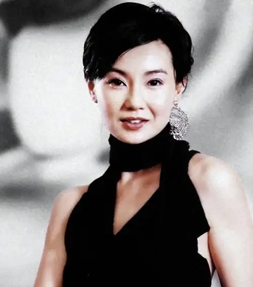 回顾张曼玉30年前一张旧照秒杀了半个内娱