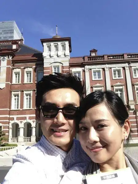 张铎陈松伶八年姐弟恋 谈娱圈爱情保鲜法