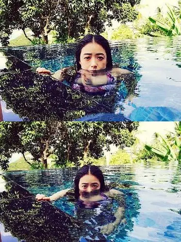 蒋欣穿泳装本想上演出水芙蓉,却成恐怖片,相比之下许晴成大赢家