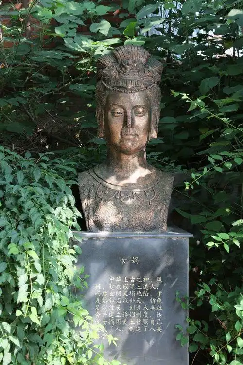 千姿百态的女娲娘娘像