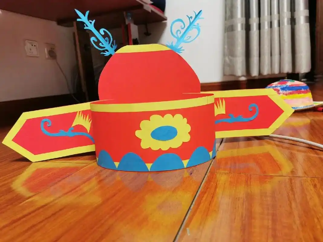 状元帽手工制作教程 为了二年级美术乐考,和儿子一起制作了这个状元帽