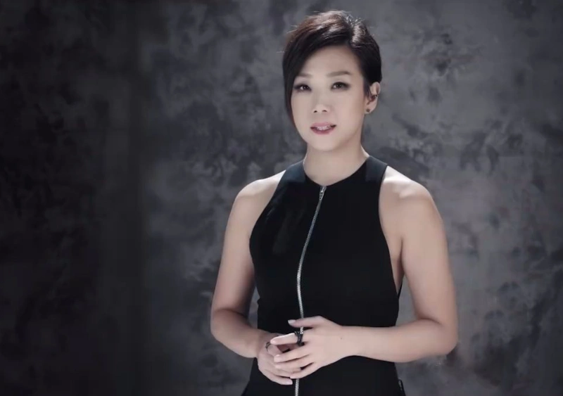 音乐娱乐圈林忆莲gif动图_动态图_表情包下载_soogif