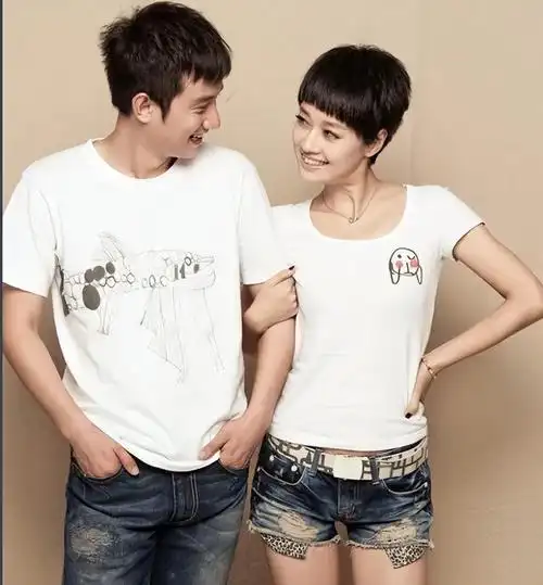 文章大女儿晒出游照,15岁遗传爸妈高颜值,身材高挑高母亲一头