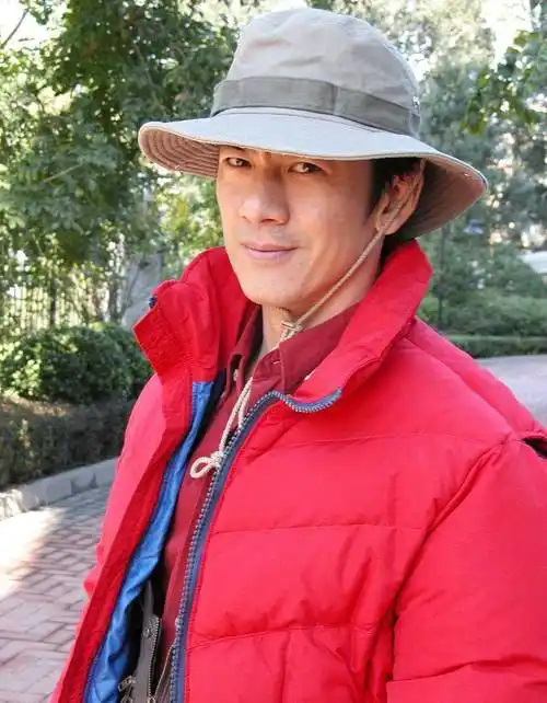 任天野:8岁被母亲抛弃,父亲再婚娶小15岁娇妻后,继母就是我亲妈_工作