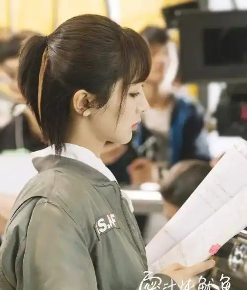 原创亲爱的杨紫再带火男演员和谁都有cp感颜值高还是演技好