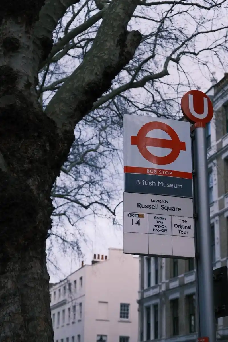 漫步伦敦街道 烟火气散落于 - 抖音