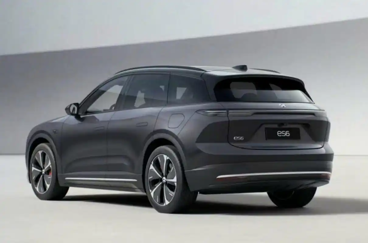 汽车# #蔚来# 全新蔚来es6价格公布:36.8万 有点贵了啊[流泪][流泪]