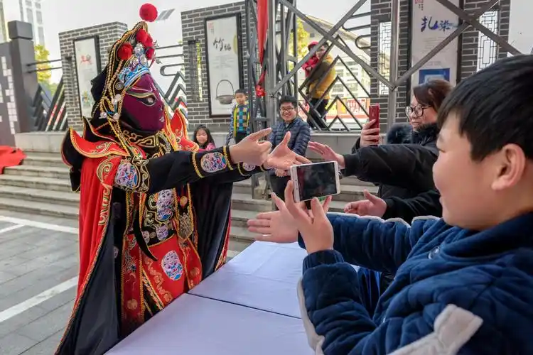 雨花区举行文化迎春艺术为民群众文化活动