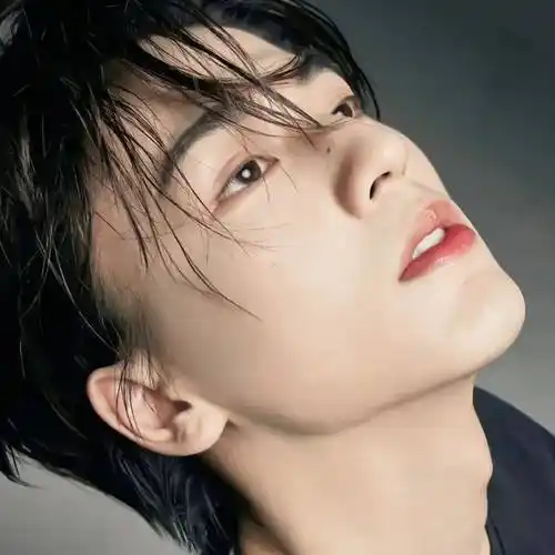 几张帅气男生头像