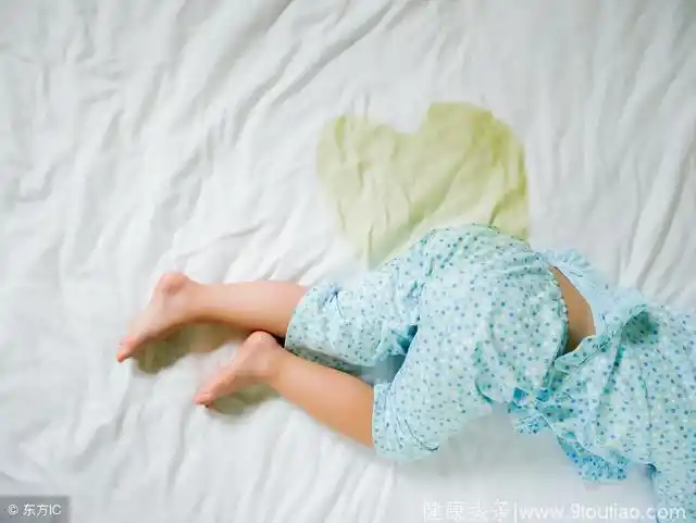 宝宝多大可以把屎把尿?很多妈妈都不知道!