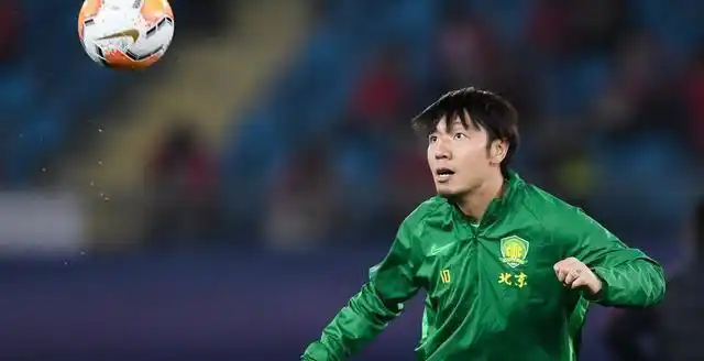 张稀哲2瞬间闪光击溃上港他若爆发将成国足关键大脑