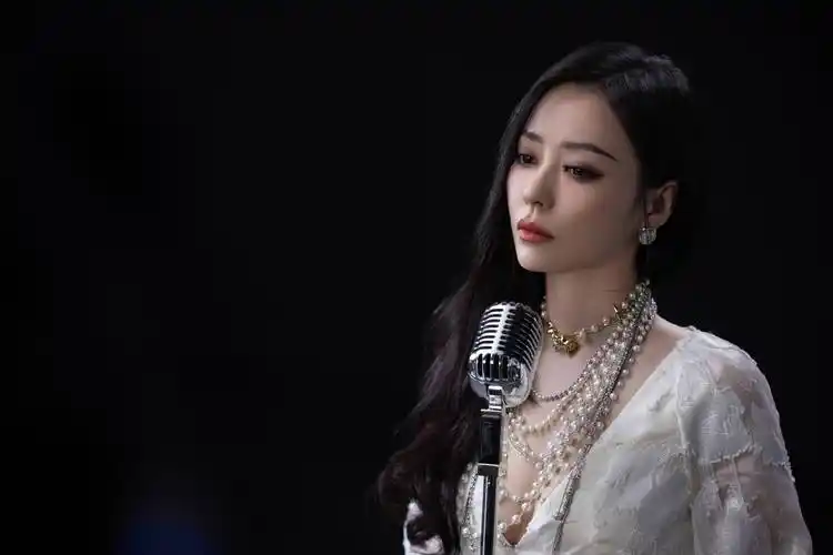 "光"2023张靓颖演唱会成都站,现场一起体验青春dna的律动!