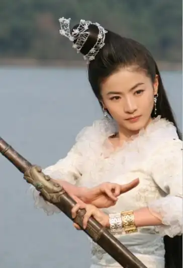 交相利"的正能量,但剧中也不泛催人泪下的场景,如小七贡米与非乐的