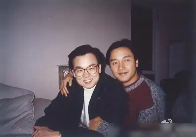 张国荣64岁冥诞,唐鹤德照惯例发图文追念挚爱,众明星公开遥祭