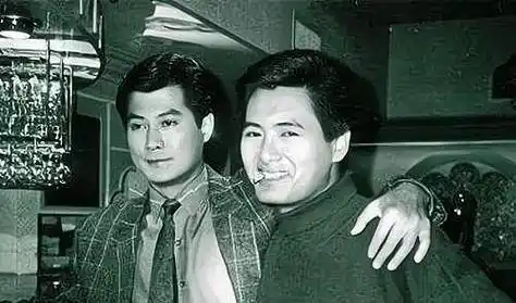 跟向华强抢周润发,怒斥郑少秋无情无义,邓光荣靠的是刘荣驹吗?