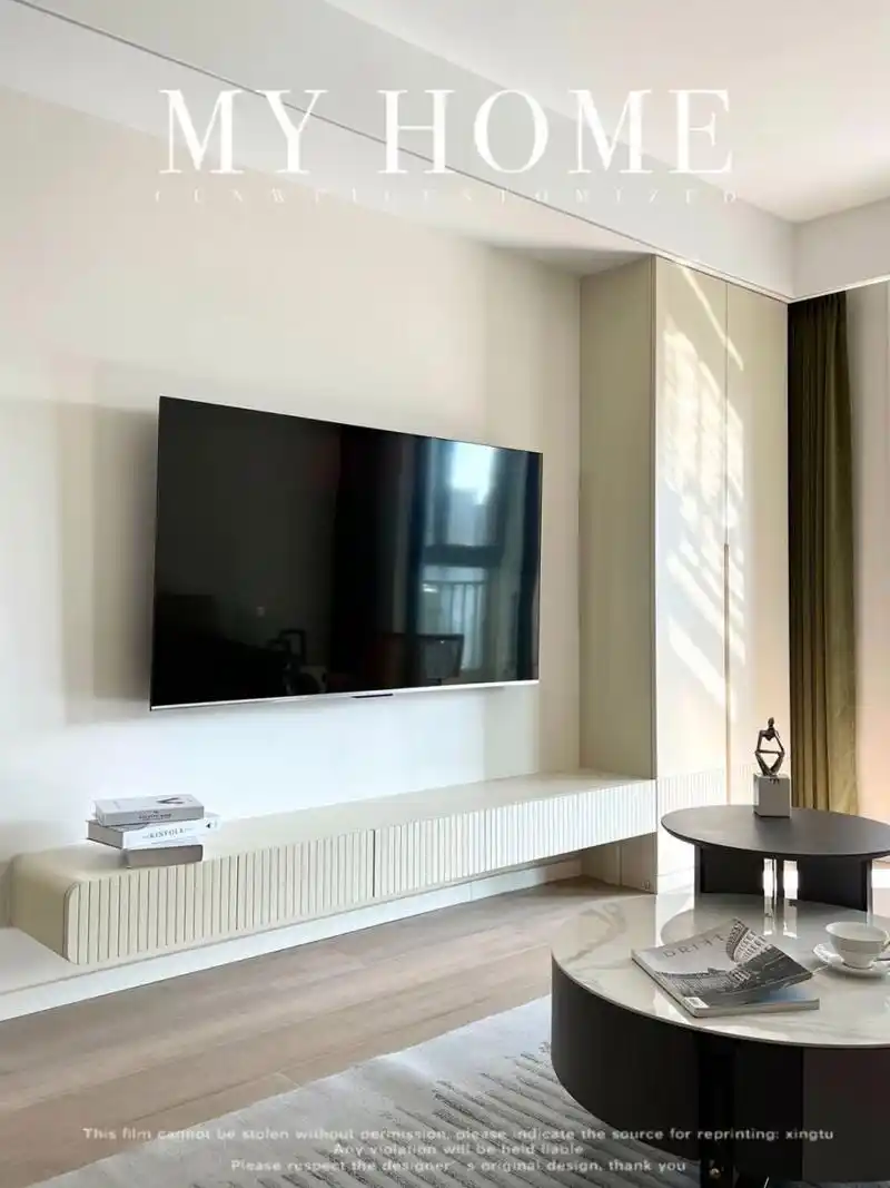 小户型空间,客厅不想装满墙电视柜的,就装一排这样的l型悬空电视柜,真