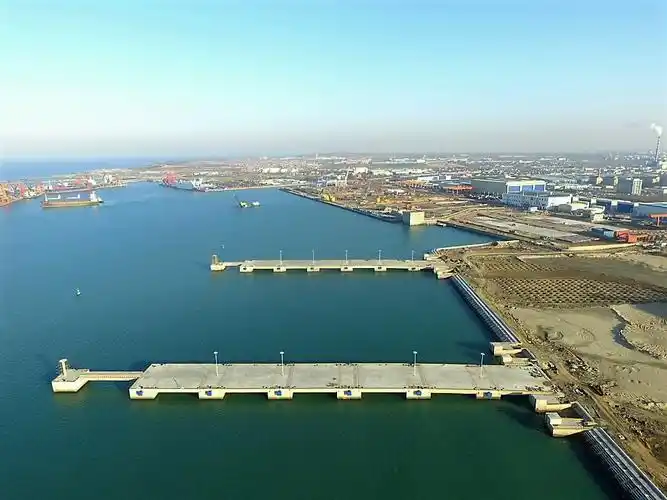 烟台港蓬莱东港区客滚码头工程完工