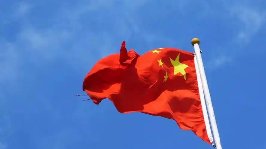 这抹"中国红"刷屏镇江新区!_五星红旗