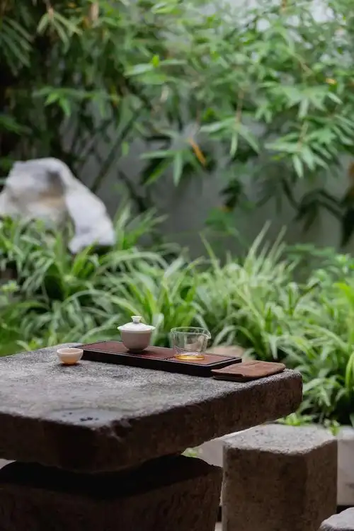 下雨天品茶,也是一种浪漫