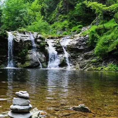 高清好看的真实山水瀑布头像图片,风景头像图片