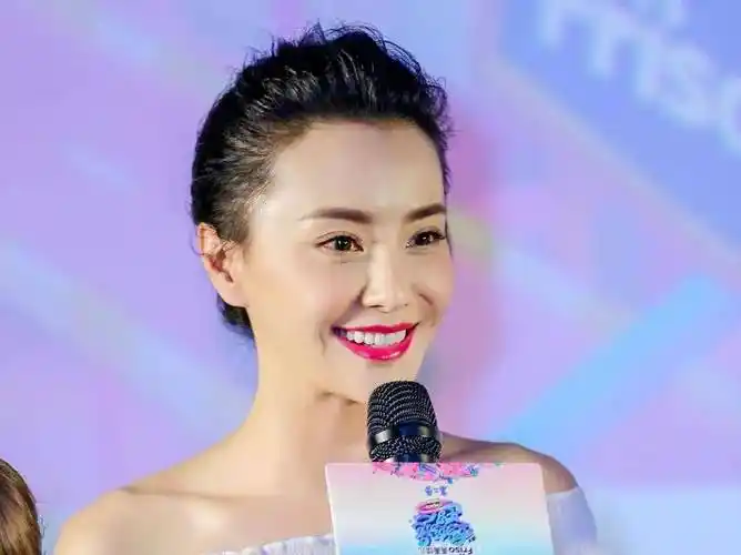 马雅舒:内地影视界的女演员之光_活动_表演_演艺