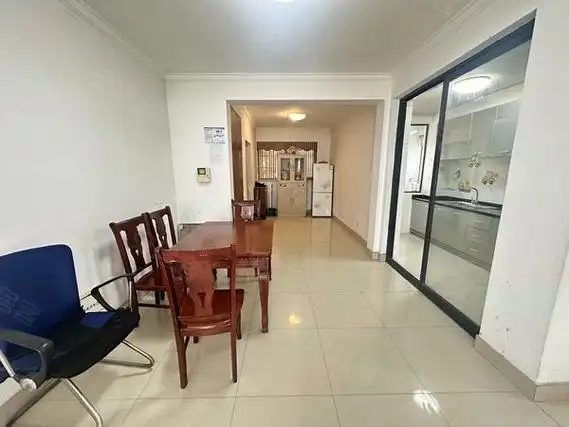 苏州常熟万达广场虞山国际花园虞山国际花园 清爽三房 可短租月付 近