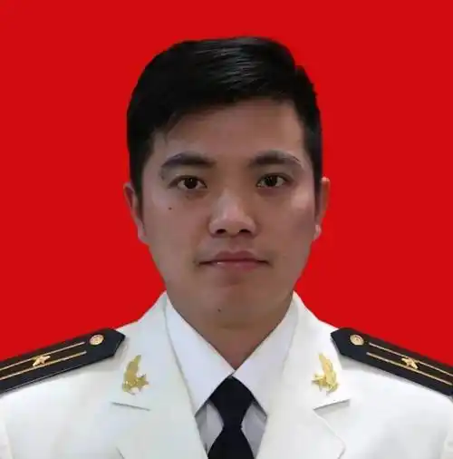 25号柯雪龙贺州籍海军少校请为他投票