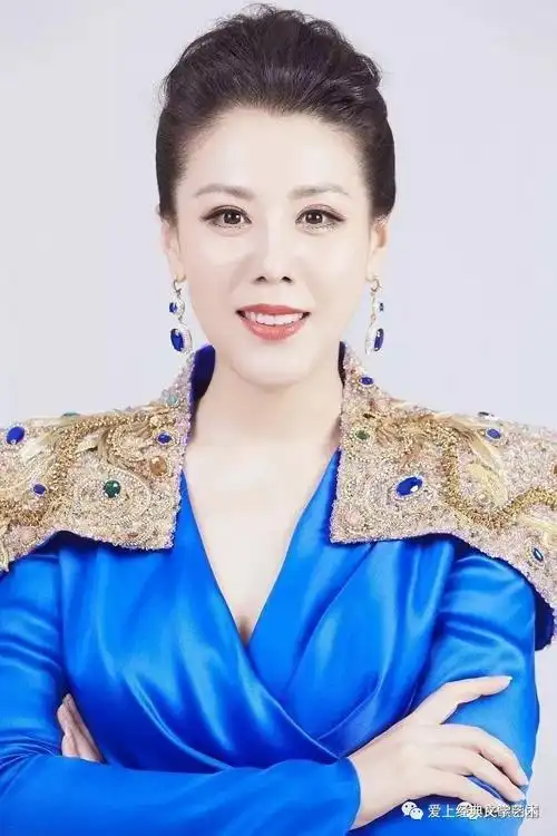 歌唱家 王喆 cctv-15 开讲《音乐公开课》