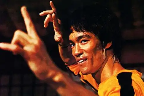 李小龙的扫墓人是谁