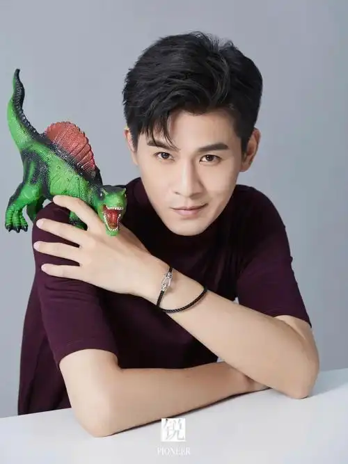 乔振宇锐pioneer写真