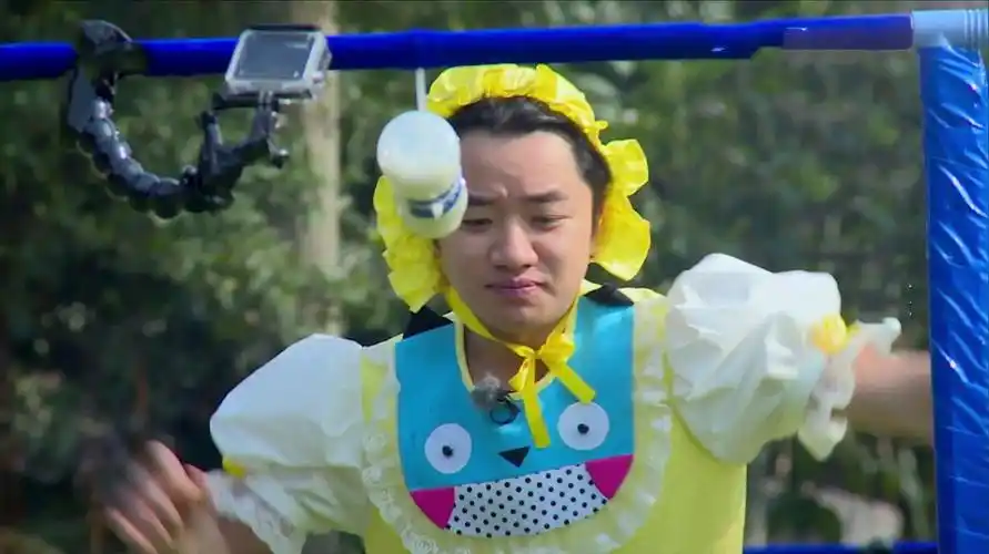 跑男:王祖蓝喝不到酸奶,使坏拉李晨,专注拉牛二十年!