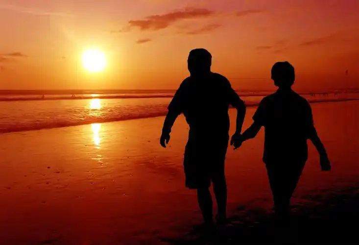 你还相信白头偕老吗?来晒晒父辈们的爱情