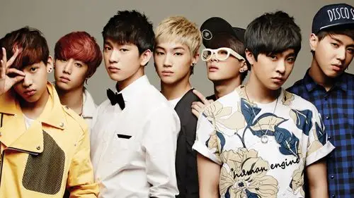 有没有韩国好听的歌曲,很清新的,男生唱的,最好可以吉他伴奏~推荐一下