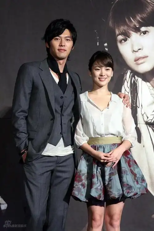 图文他们的世界记者会玄彬与宋慧乔