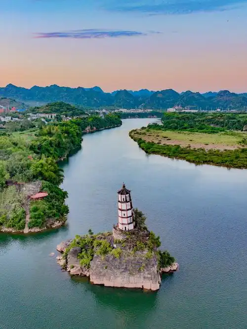 山清水秀 重峦叠嶂,随手一拍都是一幅山水画卷啊,"桂林山水甲天下