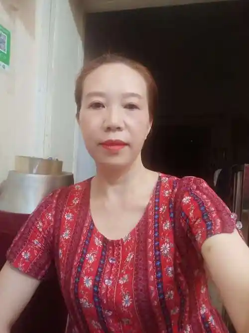 61岁离异女征婚照片(id:2358562)_四川成都征婚交友_我主良缘网